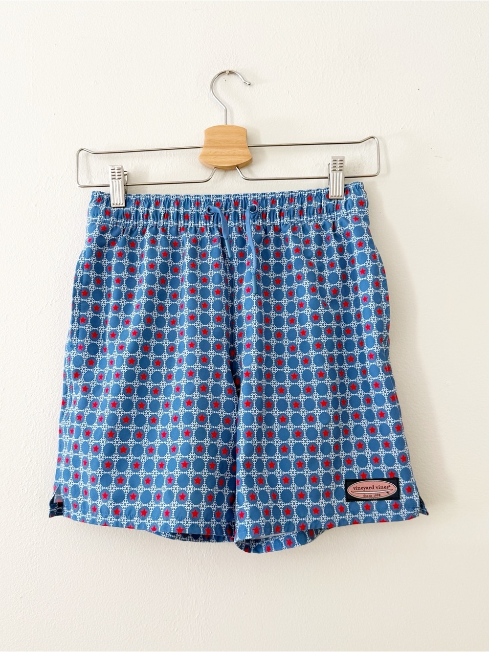Vineyard Vines Boys Swim Shorts Stars Blue Red White Mesh Lined Size M. In good